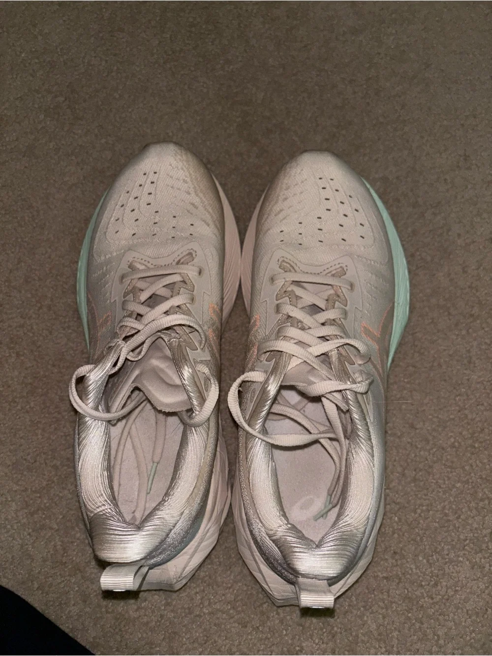 Asics Women's Novablast Size 8.5